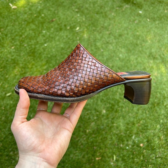 Brown leather mule heels - Picture 2 of 4